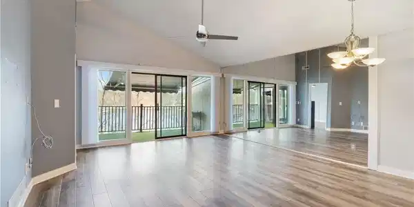 98 Jonathan Drive