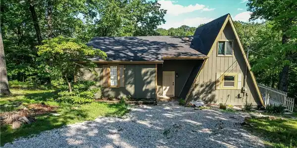 18 Cove Road