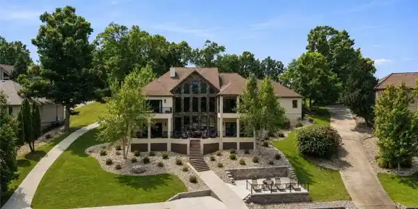 5829 Cobblestone Drive