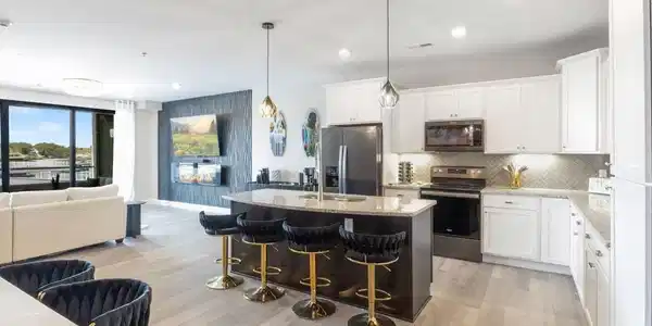 1045 Topsider Lane