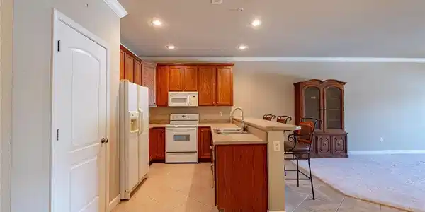 Image 4: Appliances Included