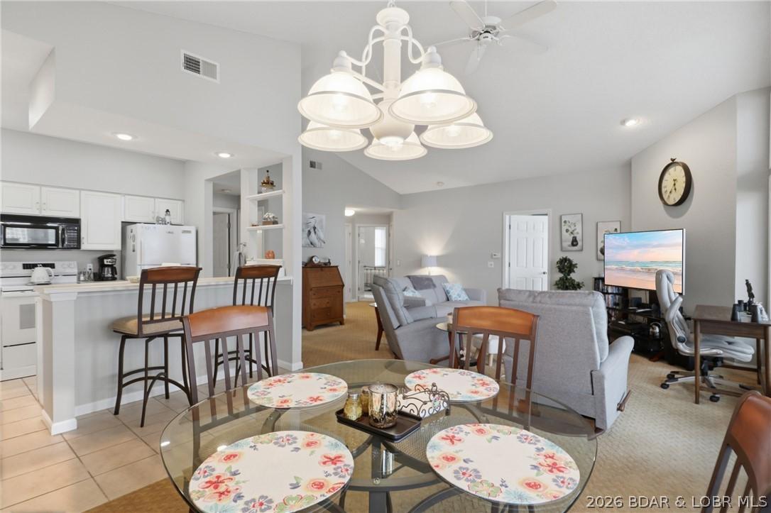 Image 4: Dining to interior look
