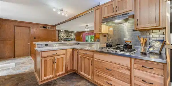 Image 3: Gas cooktop
