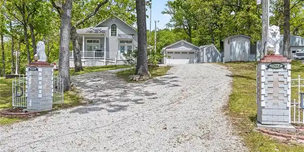 32684 Oak Hill Lane