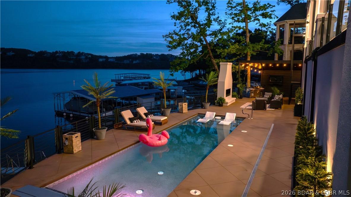 Image 4: This is what Lake of the Ozarks luxury looks like