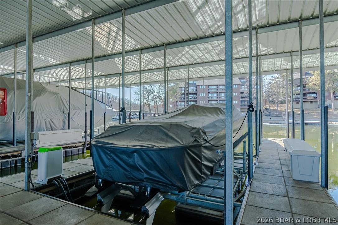 Image 3: Large boat slip perfect for a powerboat