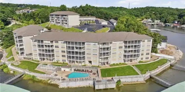 4499 Ski Drive