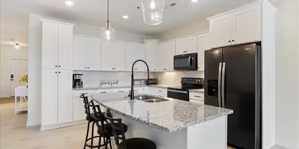 1035 Topsider Lane