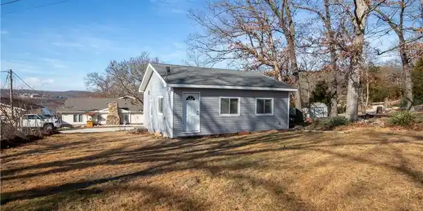 208 Green Bay Terrace
