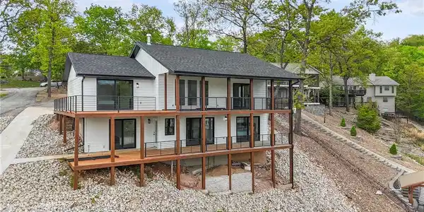 4452 Hamrock Lane