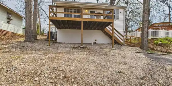 1052 Diggs Road