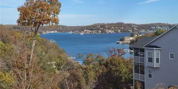 Image 3: Big lake views!