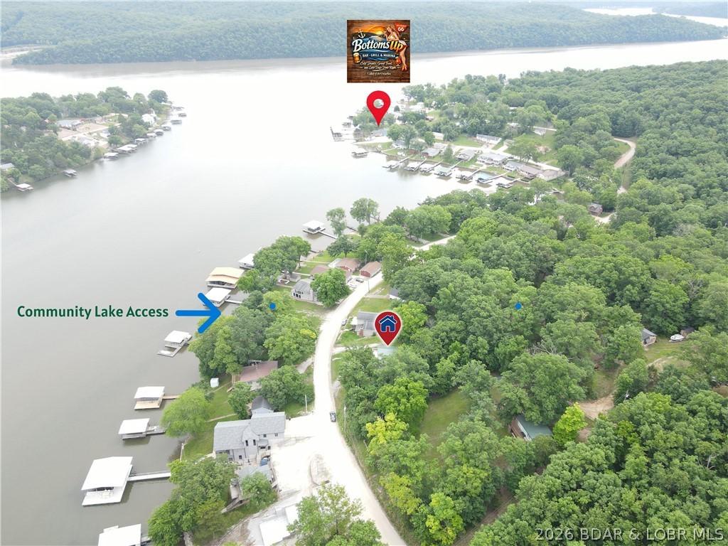 Image 4: Community lake access across the street