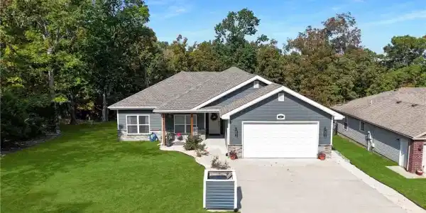 147 Cambridge Drive