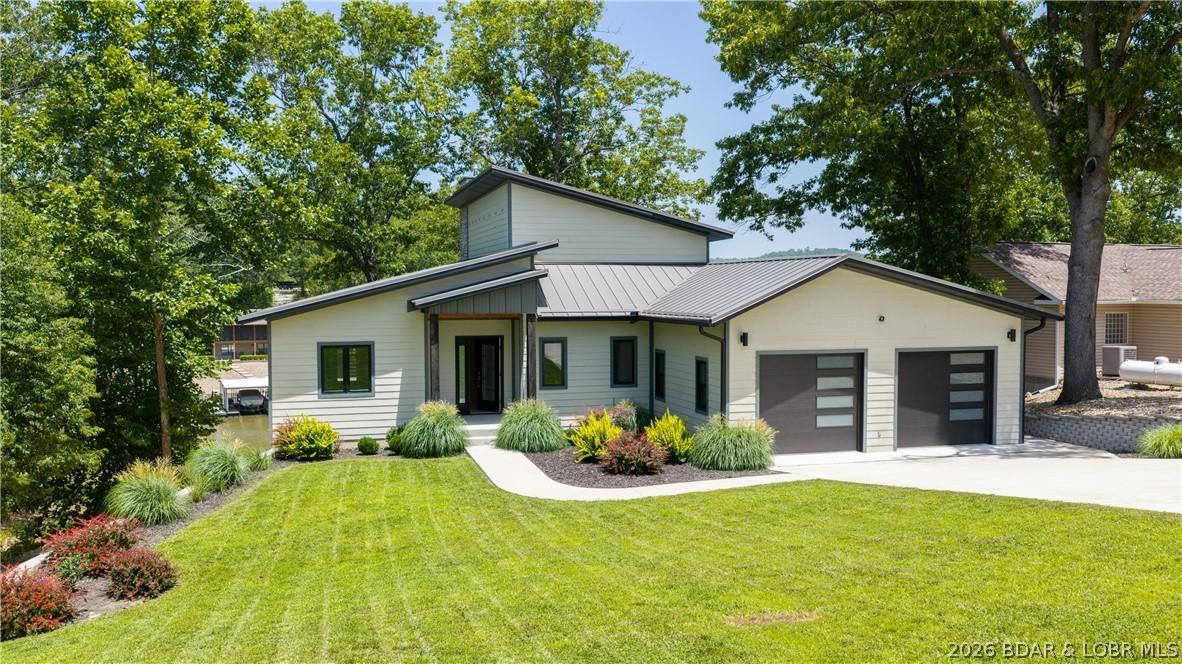 Image 2: Gentle Flat Lot with Beautiful Landscaping