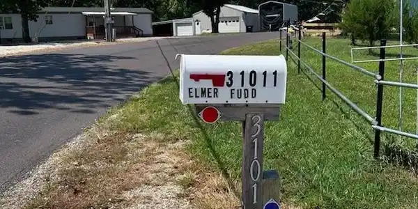 Image 3: Mailbox ready!