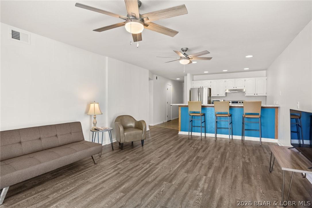 Image 4: Sold fully furnished