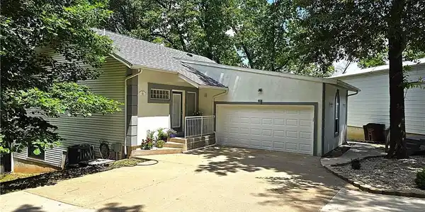 Image 3: 2 Car Attached Garage