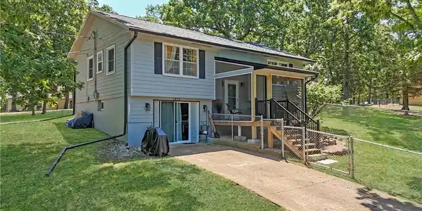 1422 Peach Blossom Lane