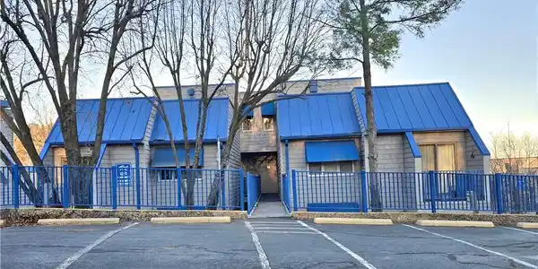 1376 Pelham Parkway