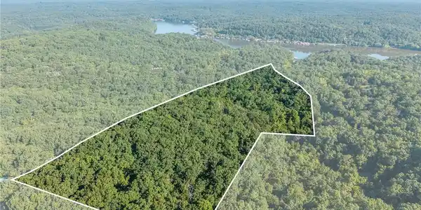 Image 2: Lot lines are approximate