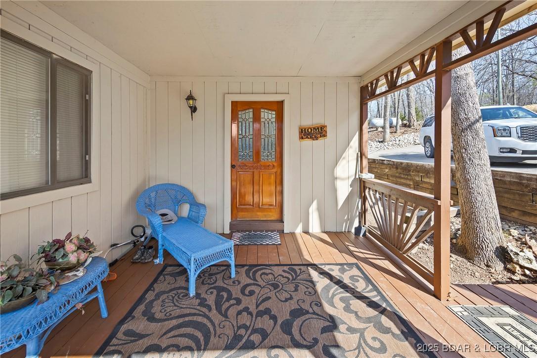 Image 4: Welcome to your lake home