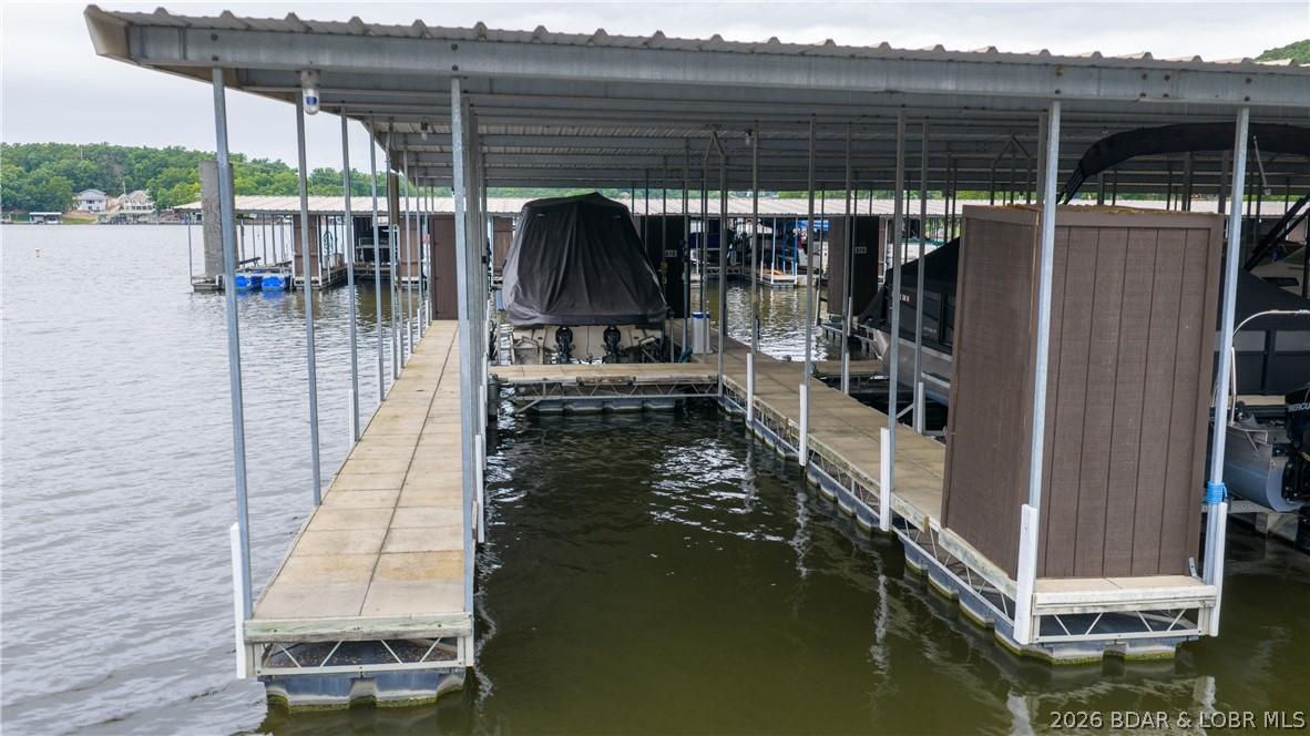 Image 2: 12x32 boat slip INCLUDED
