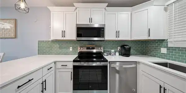Image 4: Brand new kitchen