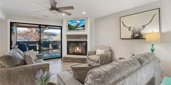 5940 Baydy Peak