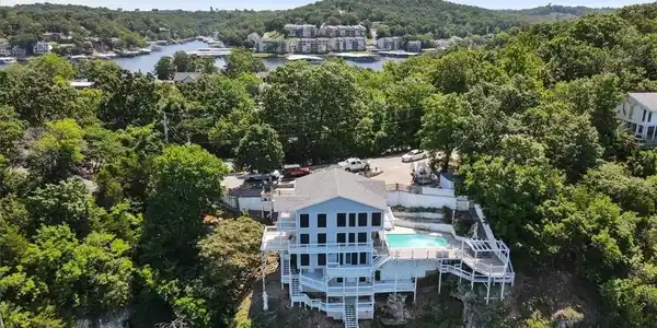 1493 Bluff Drive