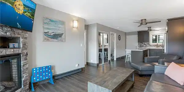 37 Hampton Bay Road