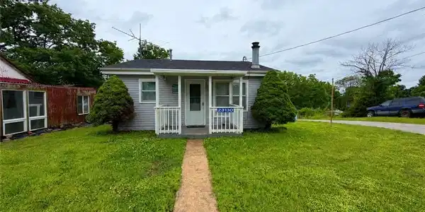 Image 2: Front View of Home