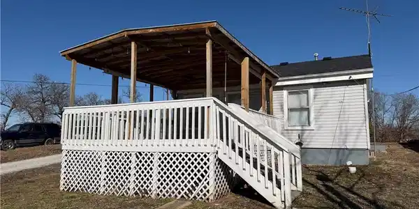 Image 4: Covered Deck on back Side of home