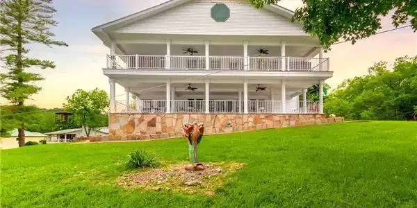 Image 2: Rare lakefront historic charm at the quiet Little