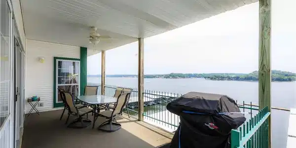 607 E Harbour Towne Drive