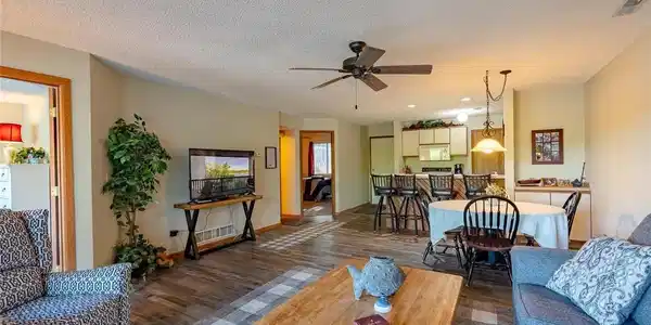98 Jonathan Drive