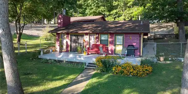 463 Bayberry Lane
