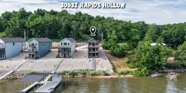 30636 Rapids Hollow