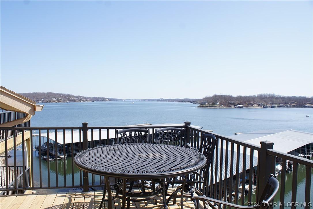 70 Sunrise Ridge Drive, Sunrise Beach, MO lhrmls02054576