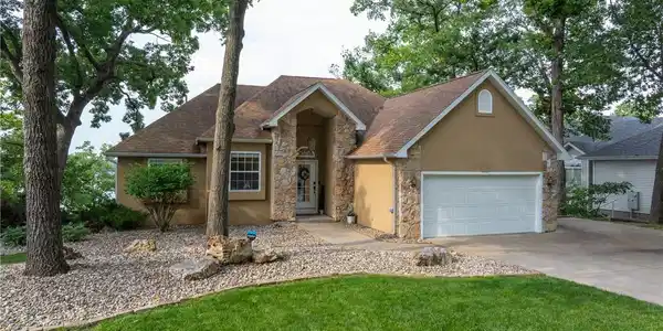 1013 Beacon Ridge Drive