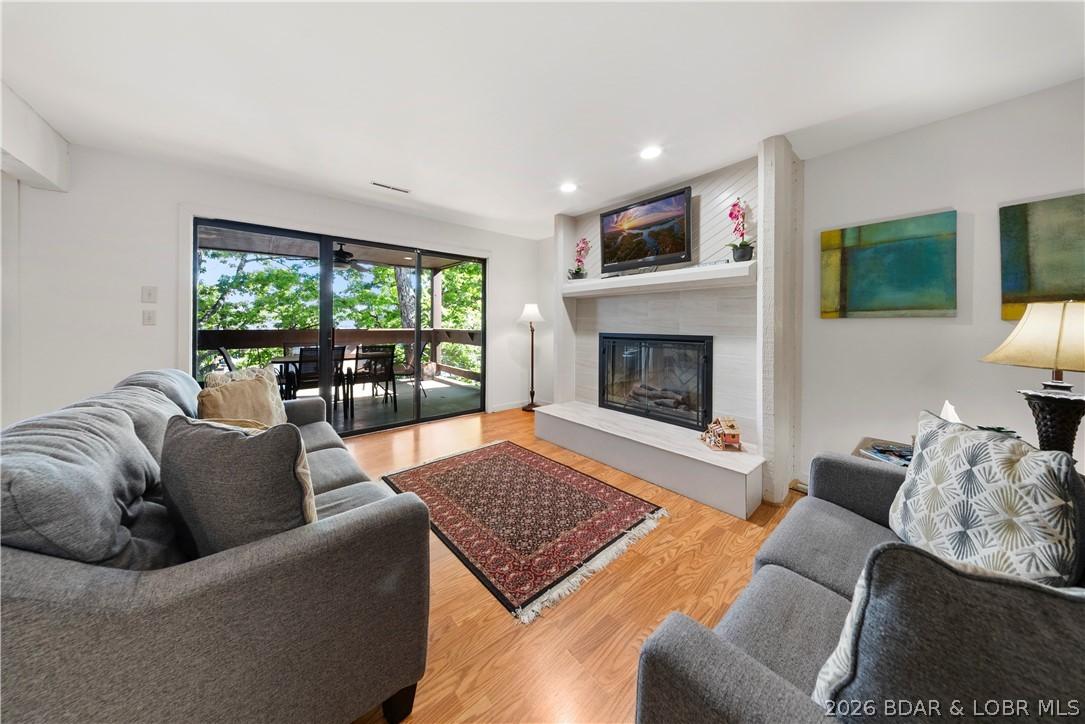 Image 2: Living Room