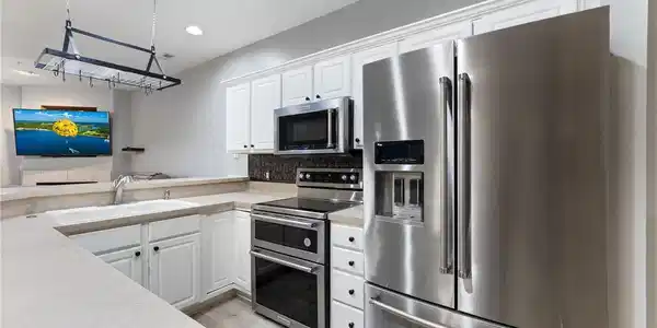 Image 4: Updated kitchen includes high end Kitchen Aid appl