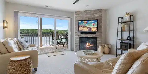 4800 Eagleview Drive