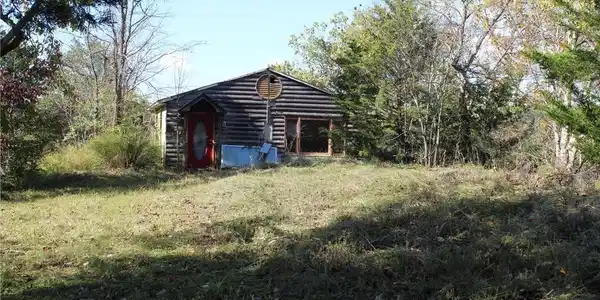 3955 Woodson Point Road