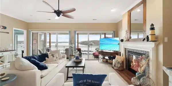 202E Palisades Condo Drive
