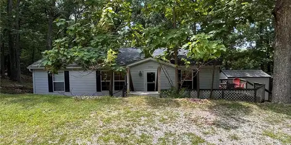 1389 Chimney Point