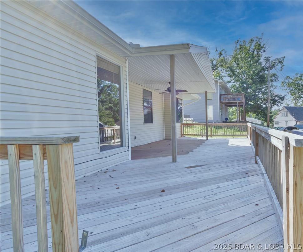 Image 4: open deck