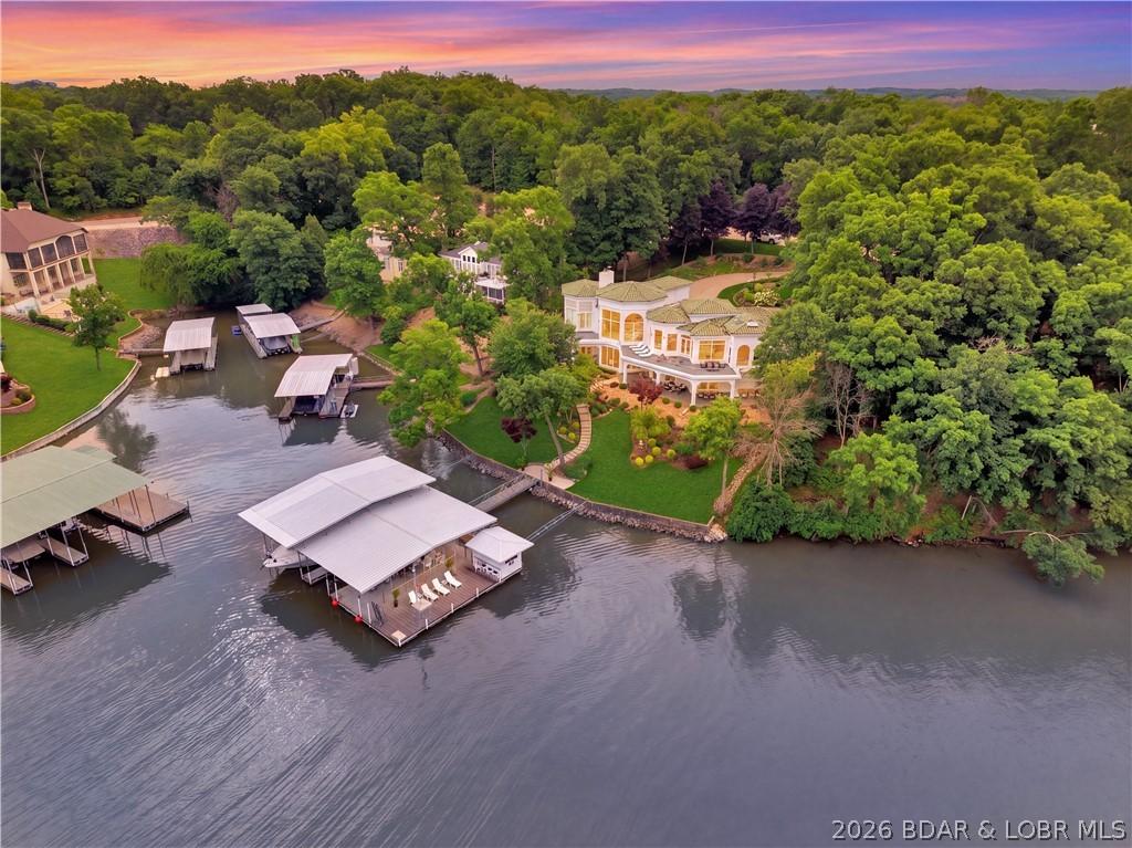 Image 3: Super private in the home and on the dock with 129
