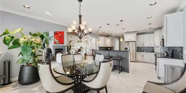 186 Cordoba Point