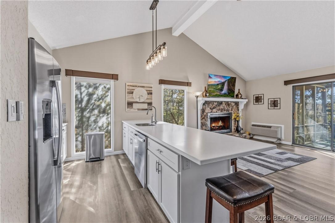 Image 2: Newly updated kitchen with all new appliances, cab